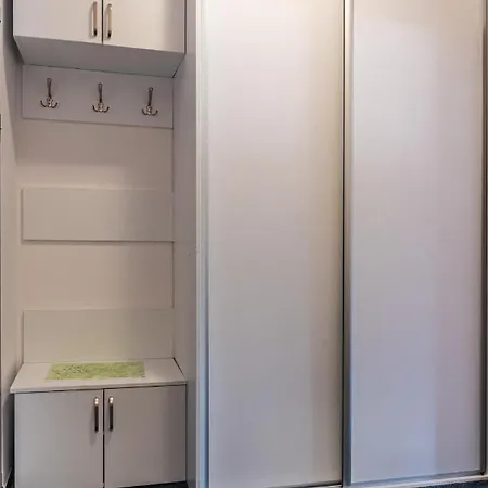 Ac Apartman Gloria شقة *